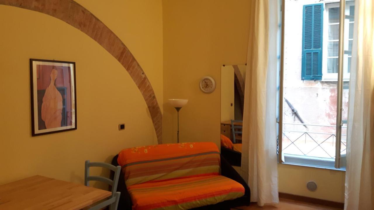 Mae Albenga Suites Экстерьер фото