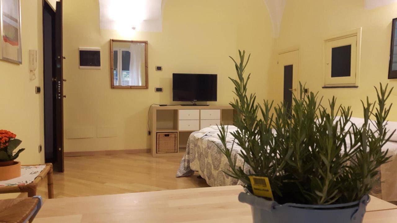 Mae Albenga Suites Экстерьер фото