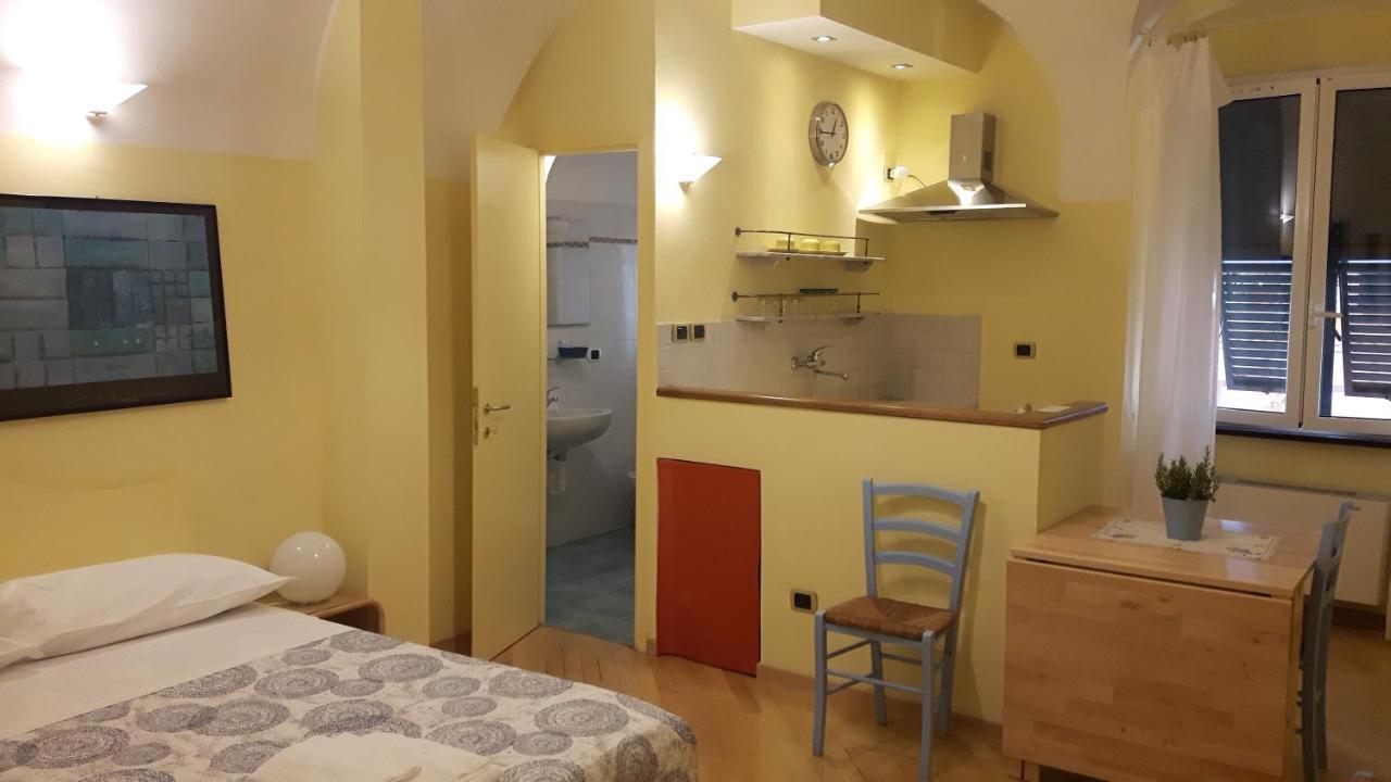 Mae Albenga Suites Экстерьер фото