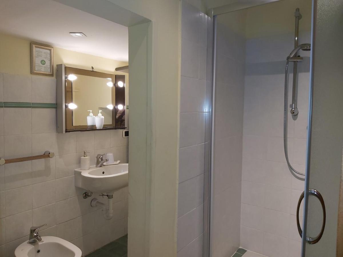 Mae Albenga Suites Экстерьер фото