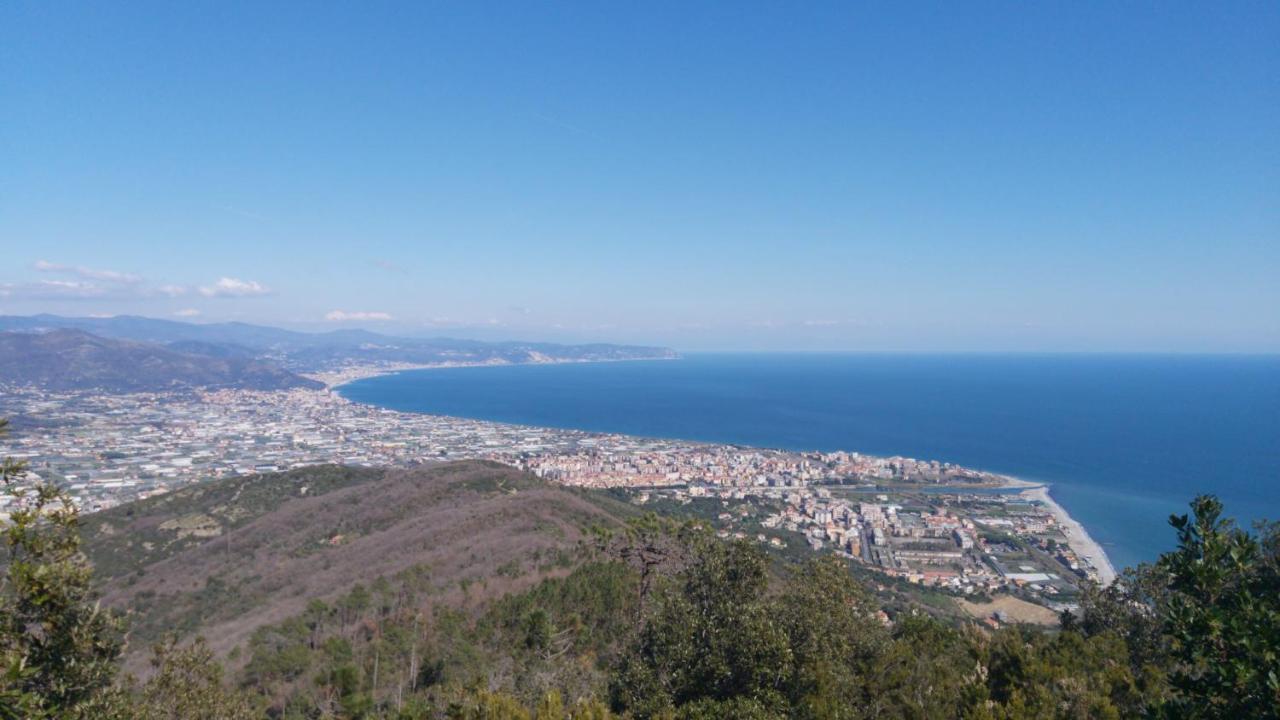 Mae Albenga Suites Экстерьер фото